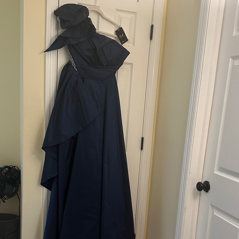 Elegant Navy Blue Maxi Dress